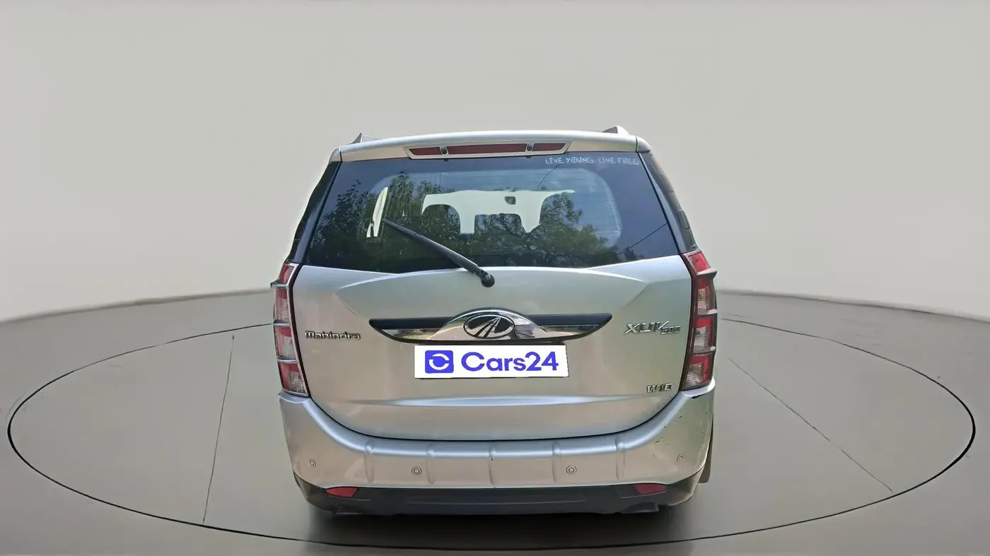 2016 Mahindra XUV500 W10, Diesel, Manual, 98,383 km, exterior