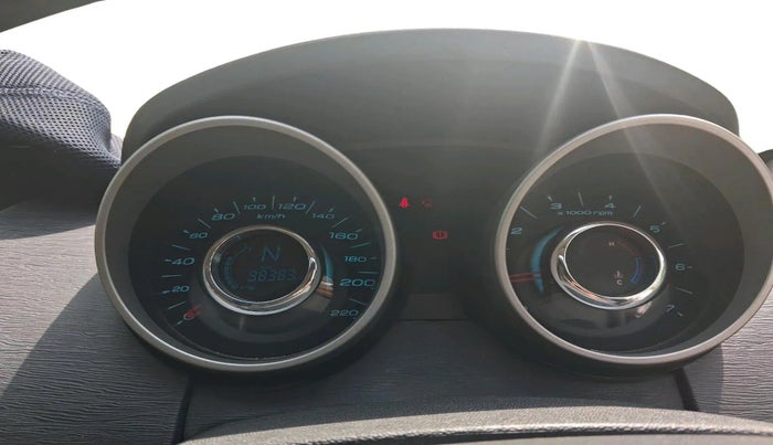 2016 Mahindra XUV500 W10, Diesel, Manual, 98,383 km, interior