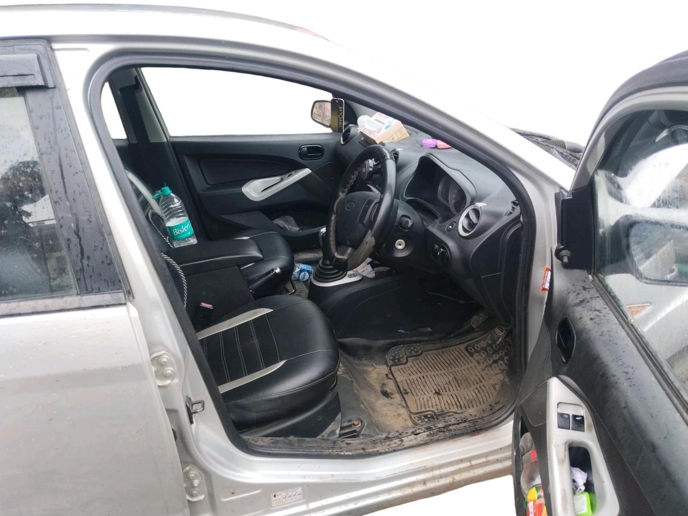 2012 Ford Figo ZXI 1.4 DIESEL, Diesel, Manual, 1,22,246 km, interior