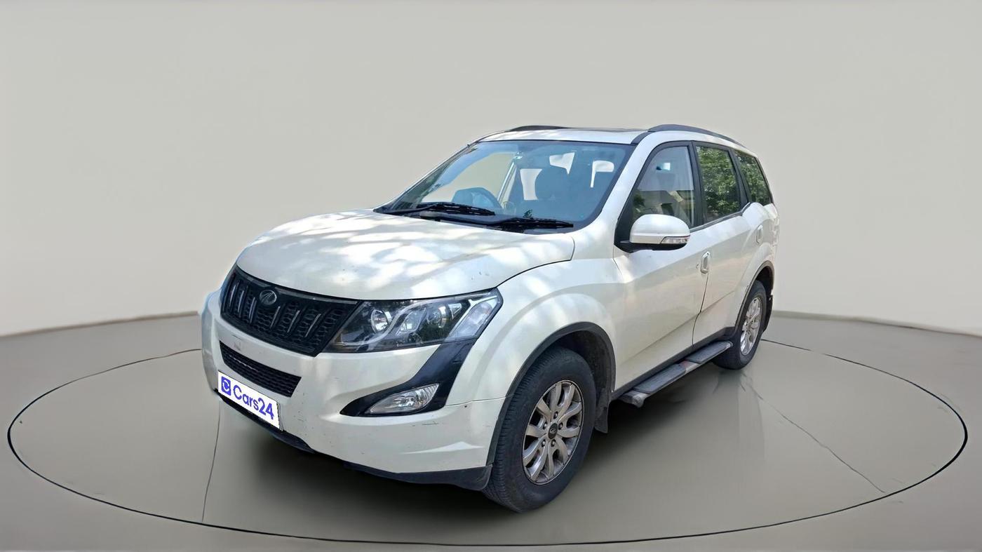 2016 Mahindra XUV500 W10, Diesel, Manual, 83,541 km, exterior