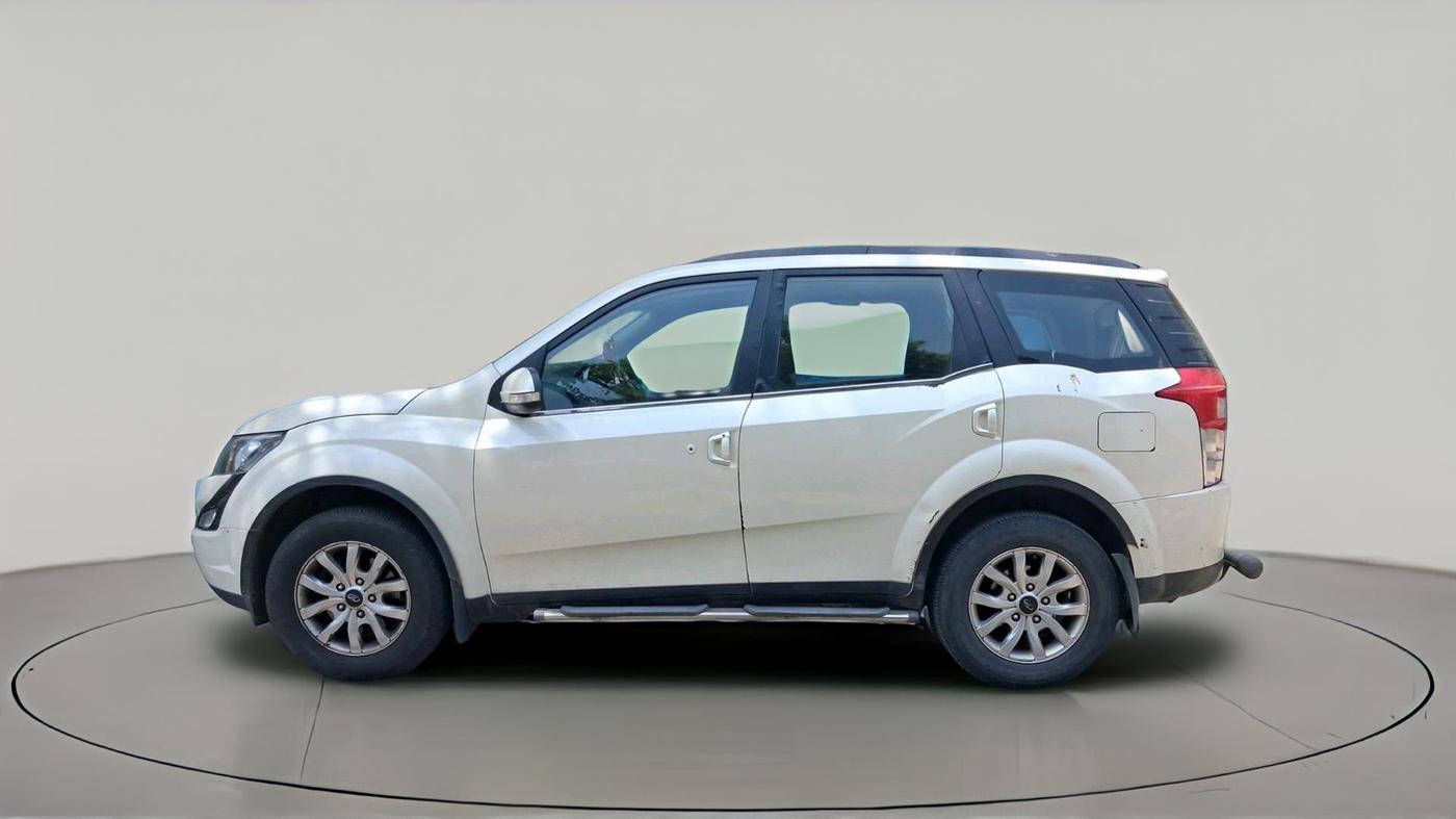 2016 Mahindra XUV500 W10, Diesel, Manual, 83,541 km, exterior