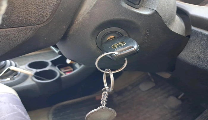 2012 Honda Brio V MT, Petrol, Manual, 1,06,508 km, interior