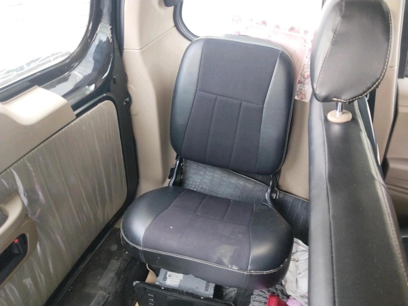2023 Mahindra BOLERO NEO N 8, Diesel, Manual, 13,070 km, interior