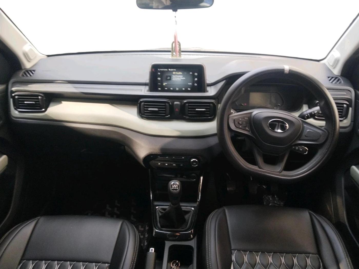2025 Tata PUNCH Adventure Plus iCNG, CNG, Manual, 9,284 km, interior