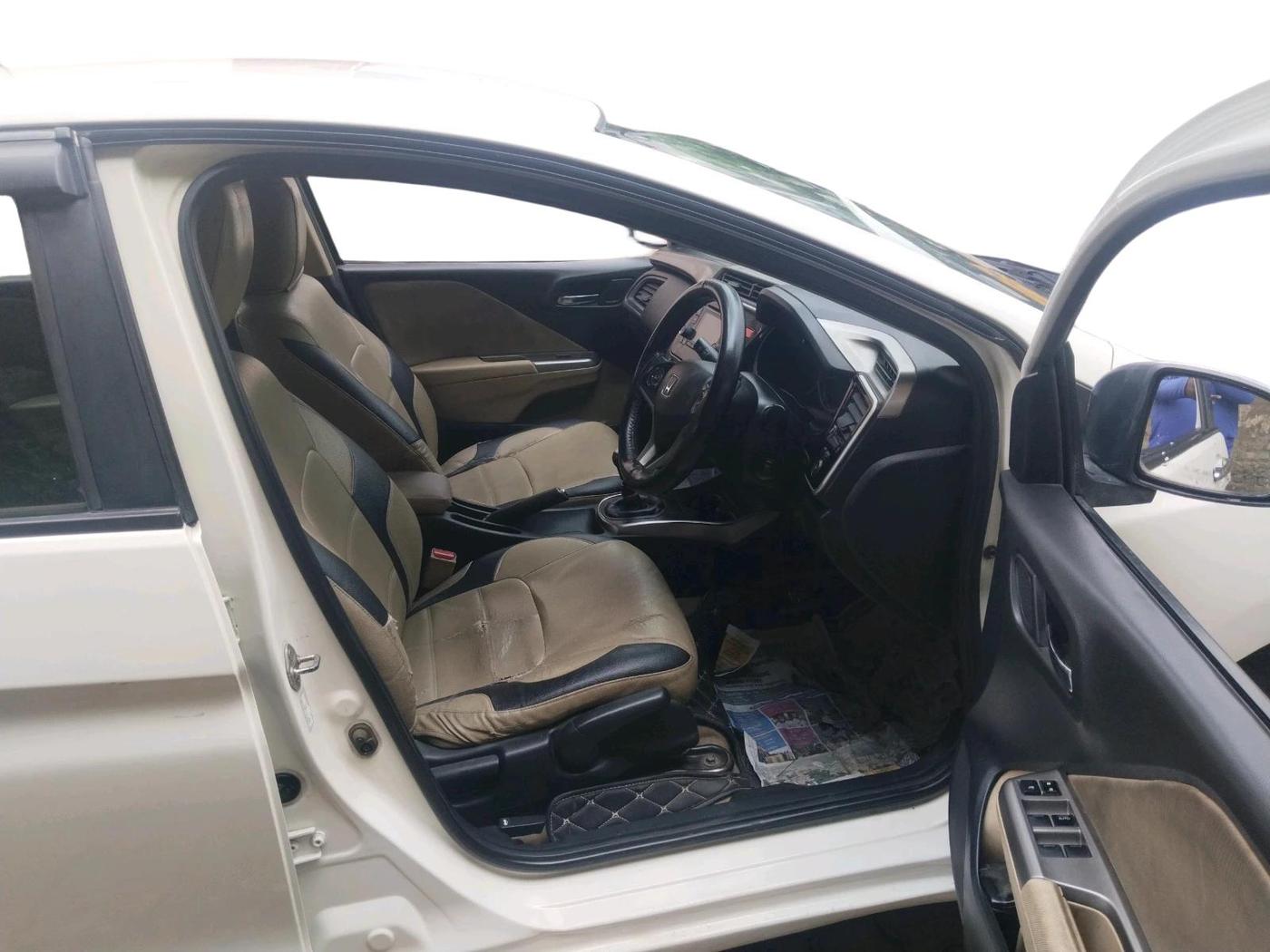 2015 Honda City 1.5L I-DTEC V, Diesel, Manual, 1,93,249 km, interior