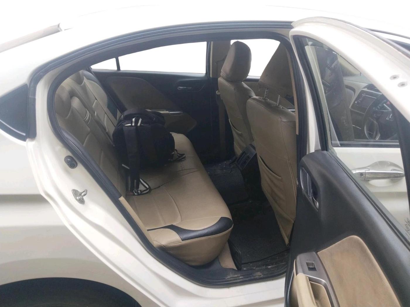 2015 Honda City 1.5L I-DTEC V, Diesel, Manual, 1,93,249 km, interior