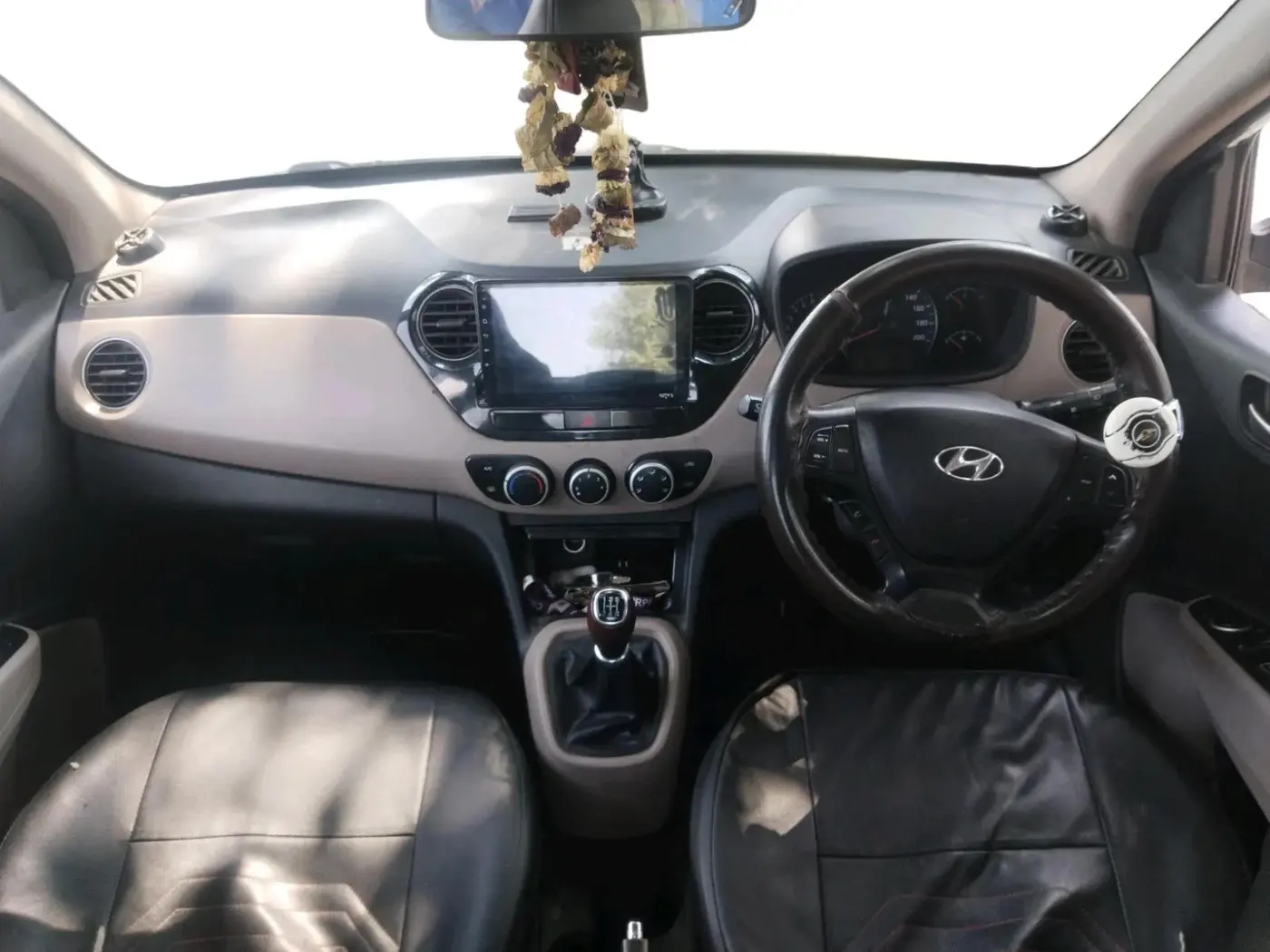 2015 Hyundai Xcent S 1.2, Petrol, Manual, 1,37,951 km, interior