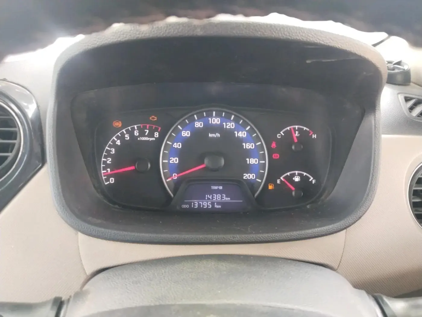 2015 Hyundai Xcent S 1.2, Petrol, Manual, 1,37,951 km, interior
