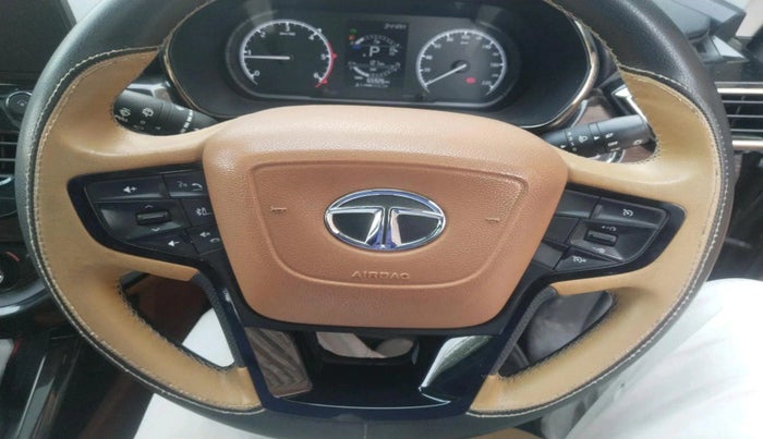 2022 Tata Harrier XTA 2.0L KRYOTEC PLUS, Diesel, Automatic, 65,926 km, interior