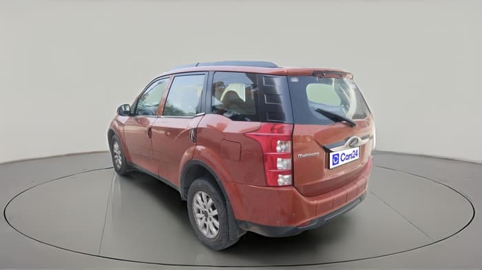 2015 Mahindra XUV500 W10, Diesel, Manual, 1,06,099 km, exterior