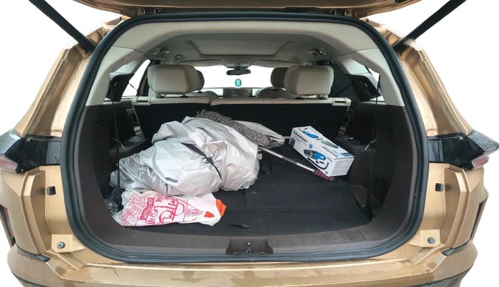 2024 Tata Safari ACCOMPLISHED PLUS DUAL TONE AT, Diesel, Automatic, 31,039 km, exterior