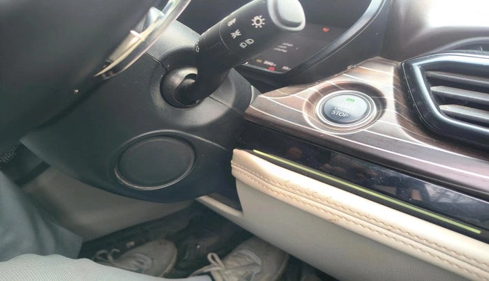 2024 Tata Safari ACCOMPLISHED PLUS DUAL TONE AT, Diesel, Automatic, 31,039 km, interior