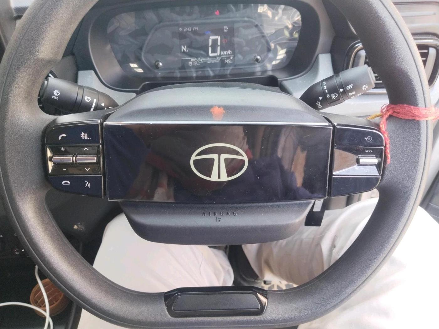 2026 Tata PUNCH Pure Plus AMT, Petrol, Automatic, 1,912 km, interior