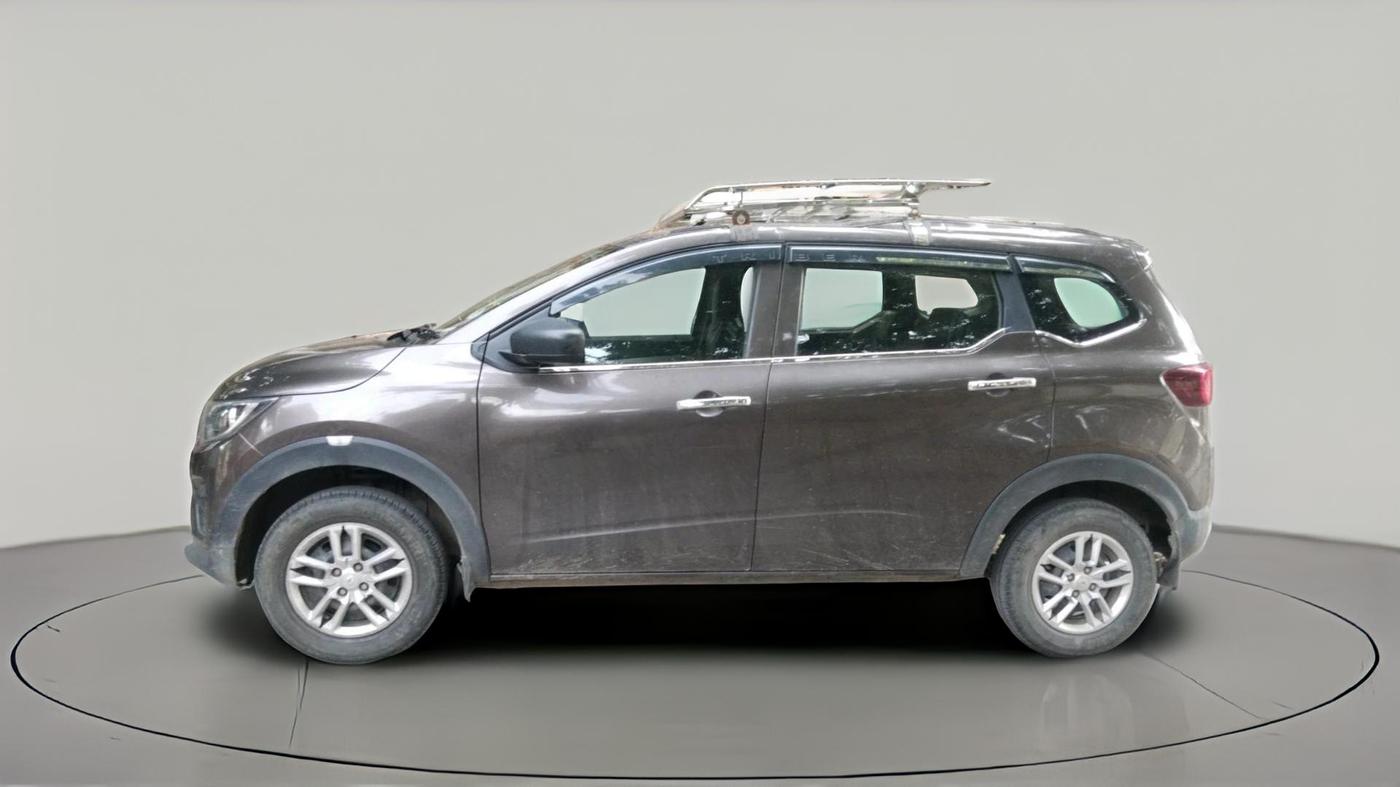 2024 Renault TRIBER RXL MT, Petrol, Manual, 18,325 km, exterior