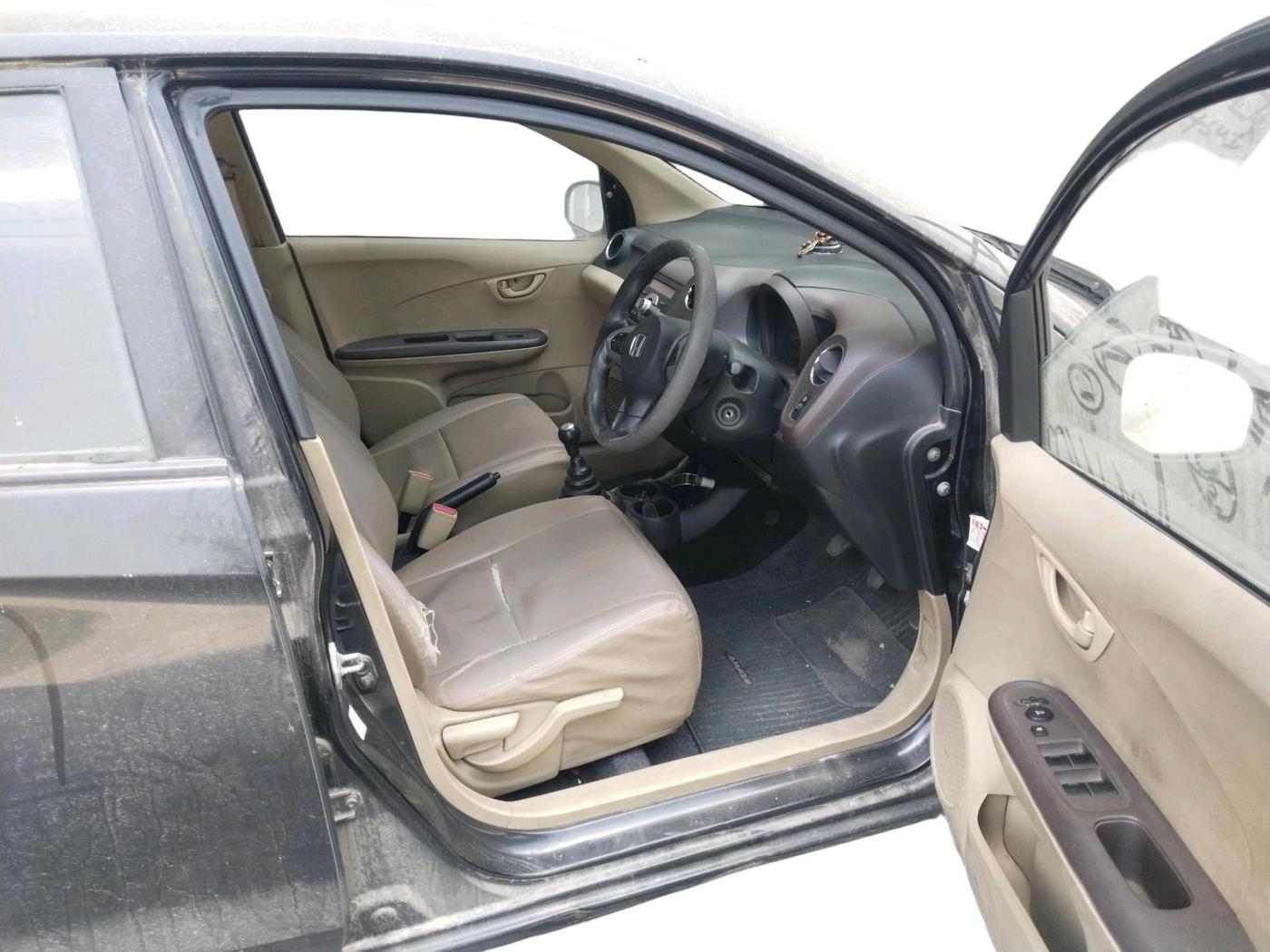 2013 Honda Amaze 1.5L I-DTEC S, Diesel, Manual, 75,300 km, interior