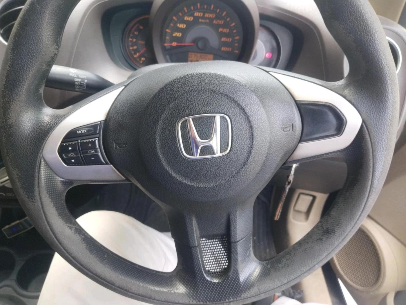 2013 Honda Amaze 1.5L I-DTEC S, Diesel, Manual, 75,300 km, interior