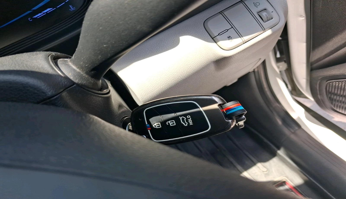 2022 Hyundai VENUE S (O) 1.0 TURBO IMT, Petrol, Manual, 38,541 km, interior