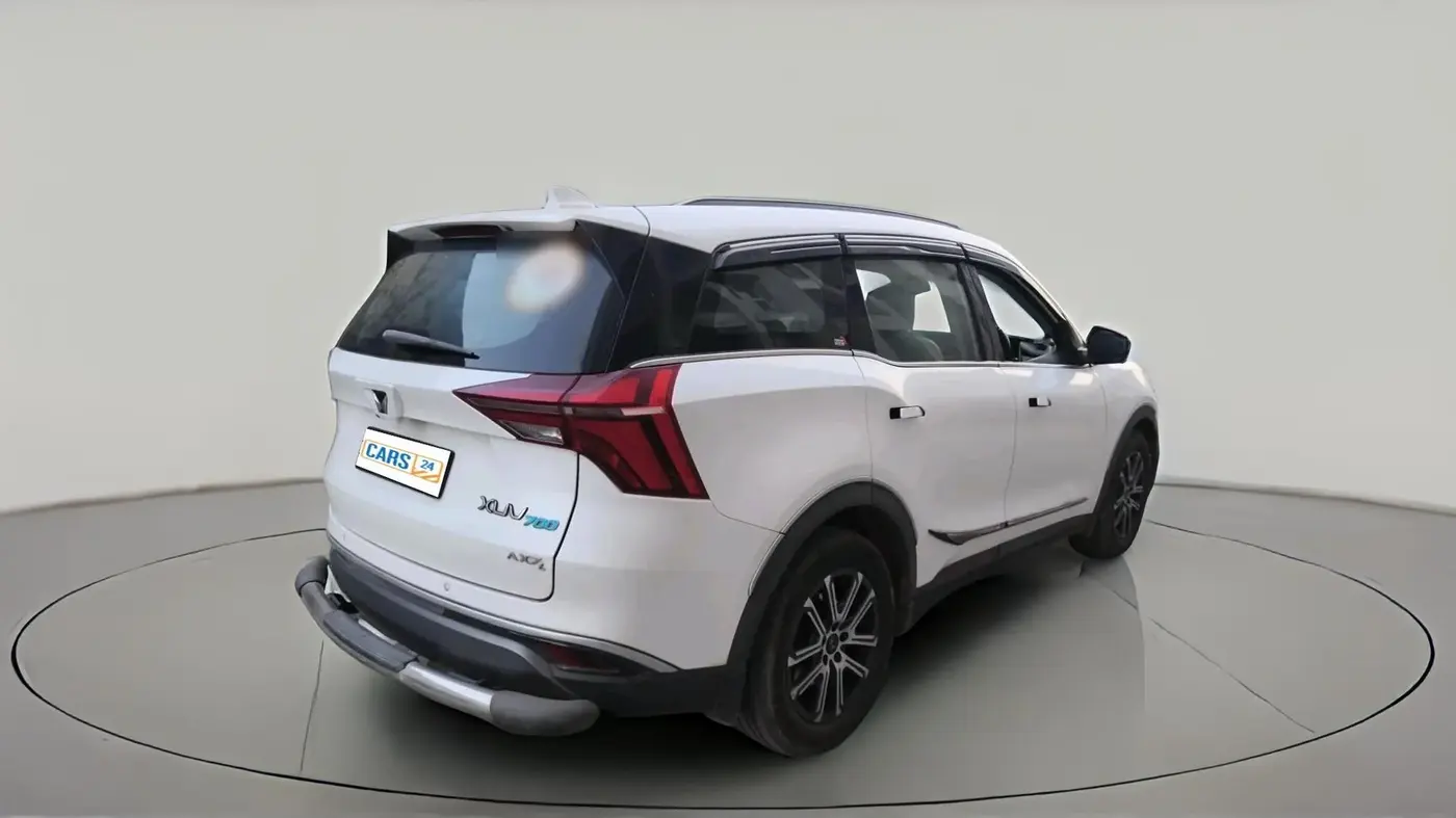 2025 Mahindra XUV700 AX 7 LUXURY D AT 7 STR, Diesel, Automatic, 39,078 km, exterior