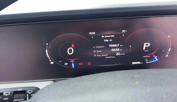 2025 Mahindra XUV700 AX 7 LUXURY D AT 7 STR, Diesel, Automatic, 39,078 km, interior