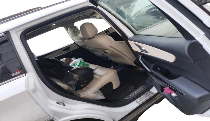 2025 Mahindra XUV700 AX 7 LUXURY D AT 7 STR, Diesel, Automatic, 39,078 km, interior