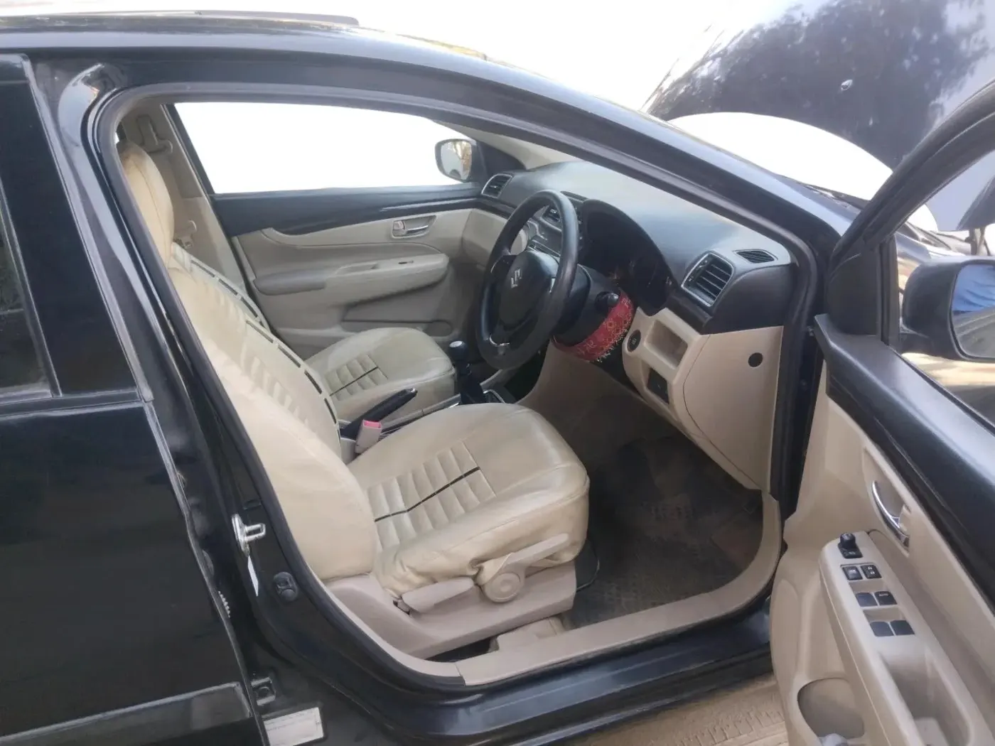 2017 Maruti Ciaz ZXI, Petrol, Manual, 64,830 km, interior