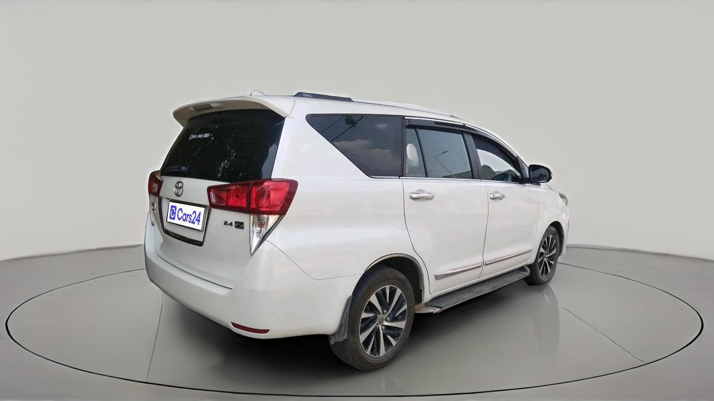 2022 Toyota Innova Crysta 2.4 ZX 7 STR, Diesel, Manual, 1,53,315 km, exterior
