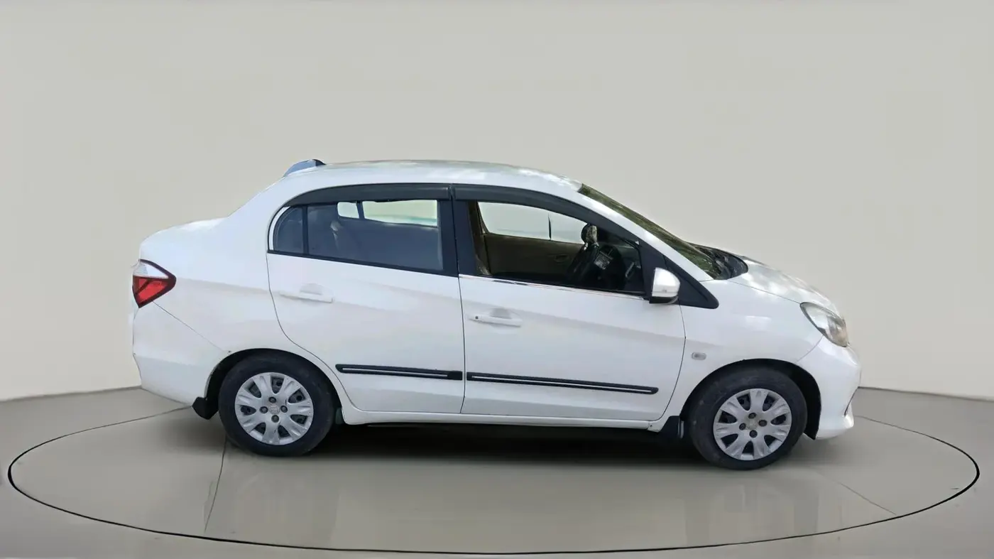 2016 Honda Amaze 1.2L I-VTEC S, CNG, Manual, 1,33,418 km, exterior