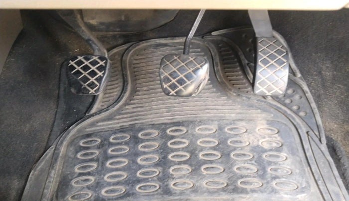 2013 Skoda Rapid ACTIVE 1.6 TDI CR MT, Diesel, Manual, 1,39,914 km, interior