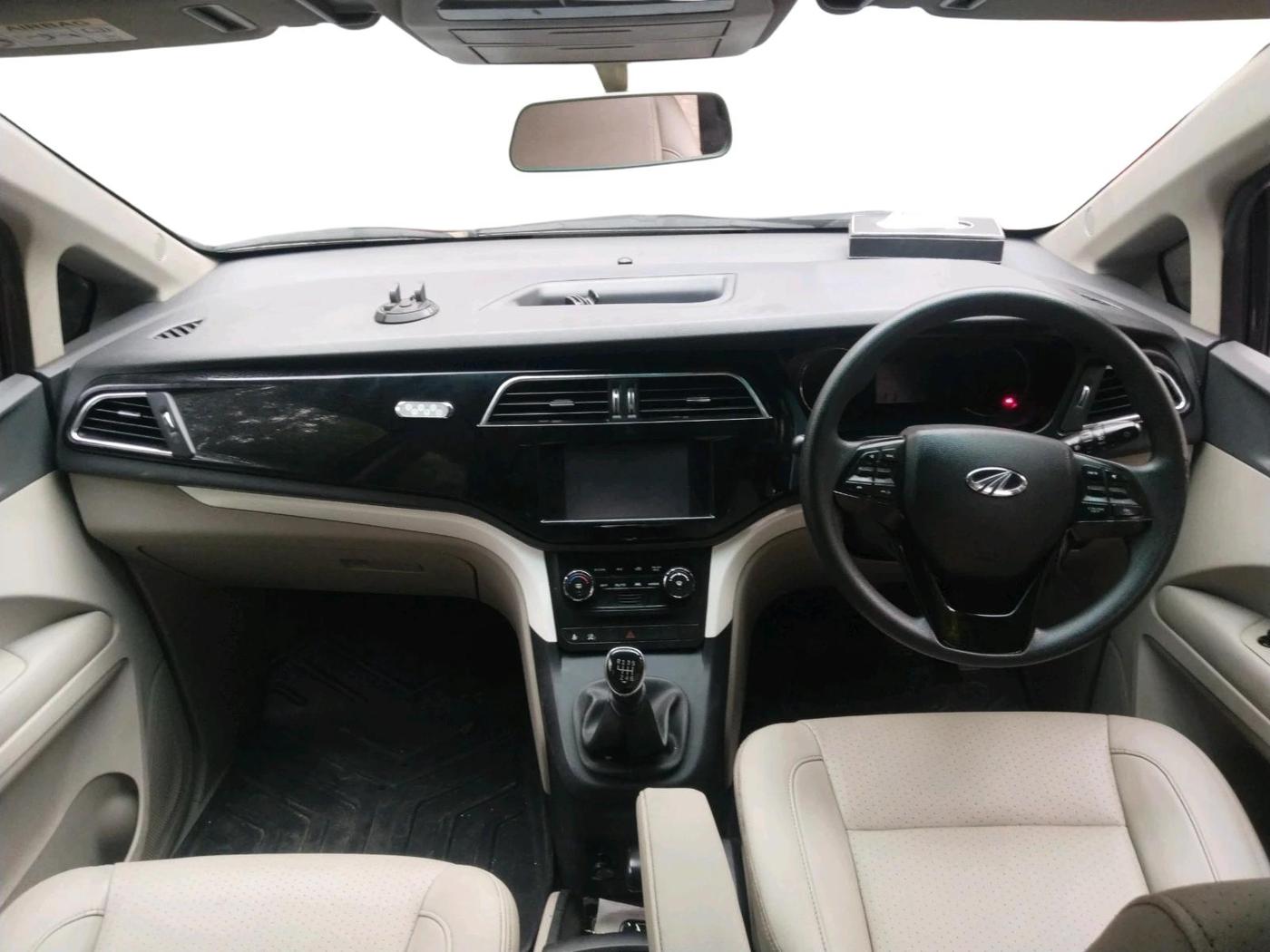 2019 Mahindra MARAZZO M8 7 STR, Diesel, Manual, 75,401 km, interior