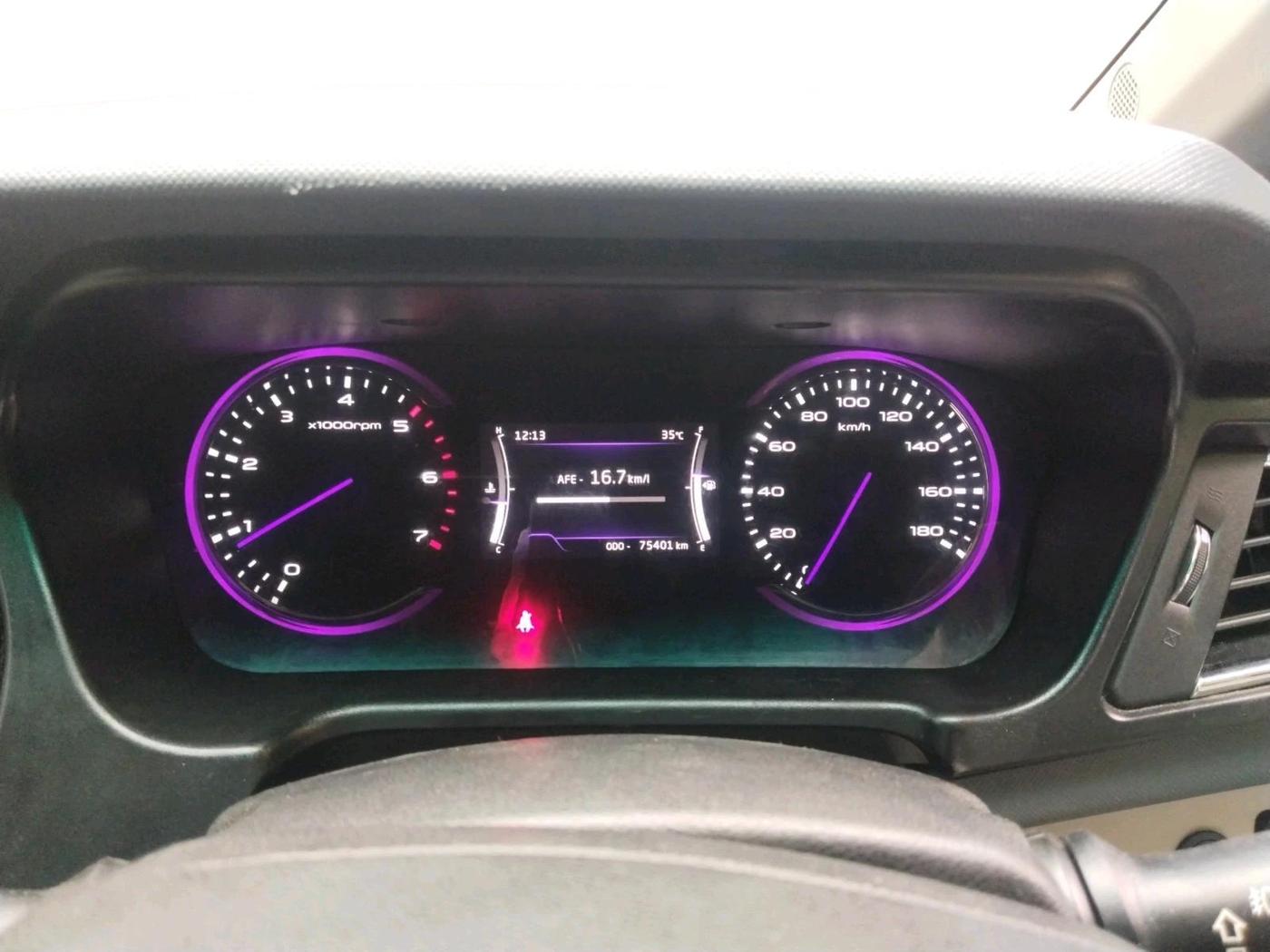 2019 Mahindra MARAZZO M8 7 STR, Diesel, Manual, 75,401 km, interior