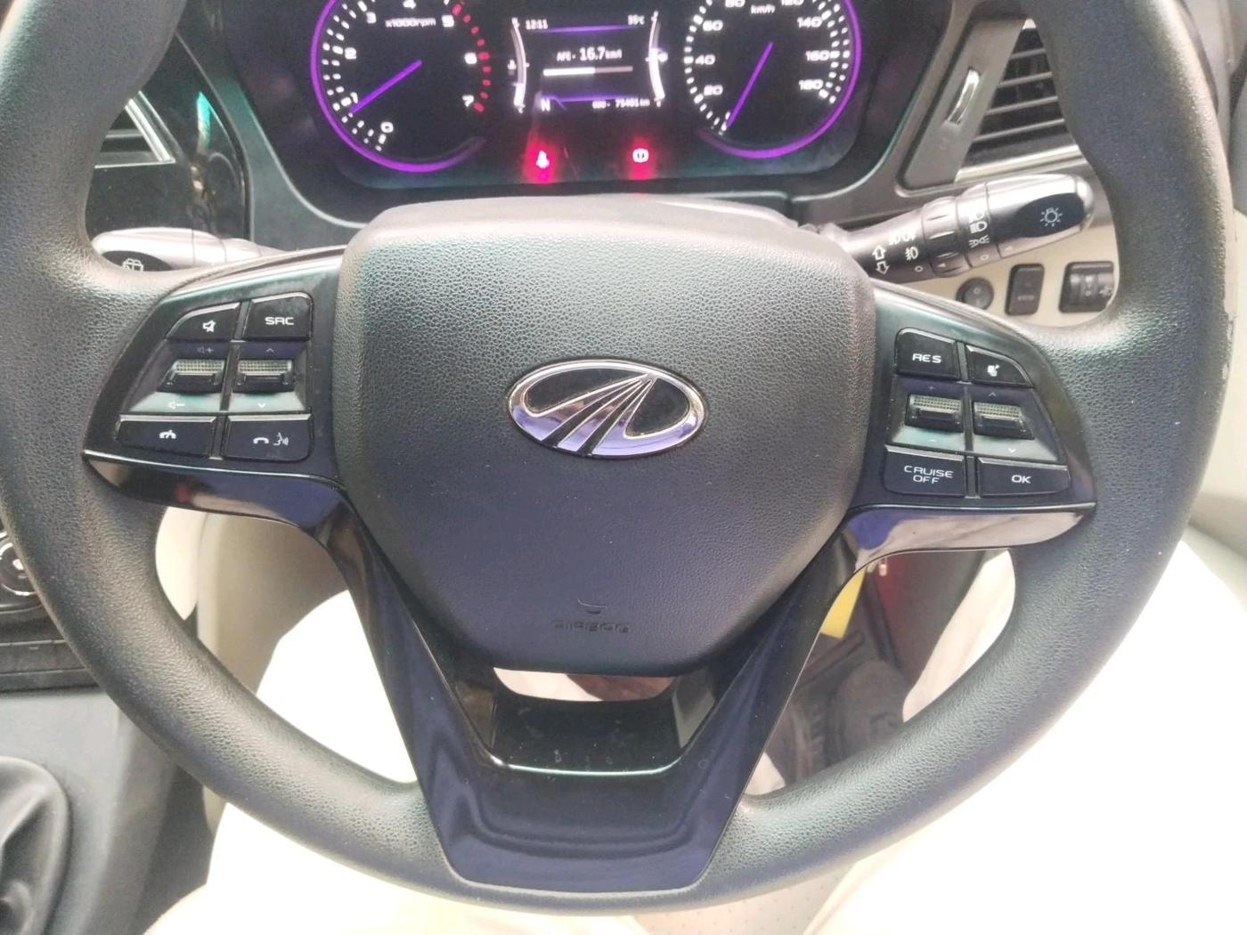 2019 Mahindra MARAZZO M8 7 STR, Diesel, Manual, 75,401 km, interior