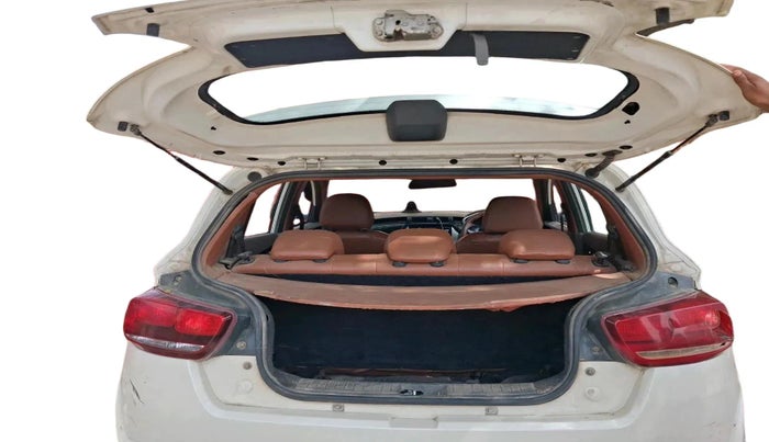 2016 Mahindra Kuv100 K2 D 6 STR, Diesel, Manual, 26,743 km, exterior