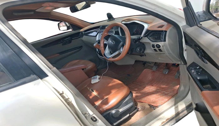 2016 Mahindra Kuv100 K2 D 6 STR, Diesel, Manual, 26,743 km, interior