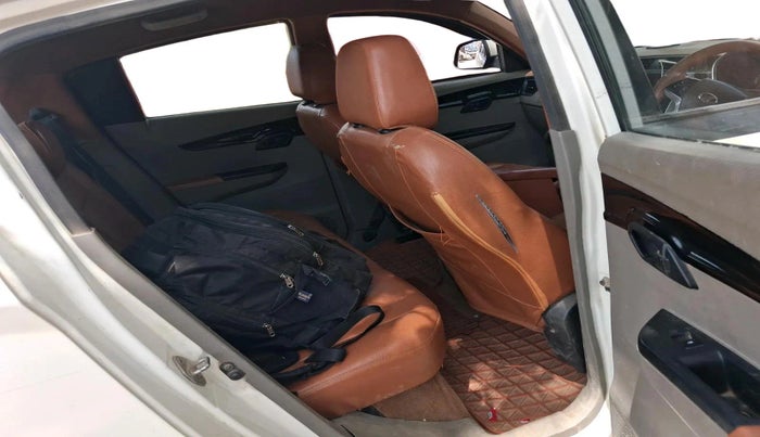 2016 Mahindra Kuv100 K2 D 6 STR, Diesel, Manual, 26,743 km, interior