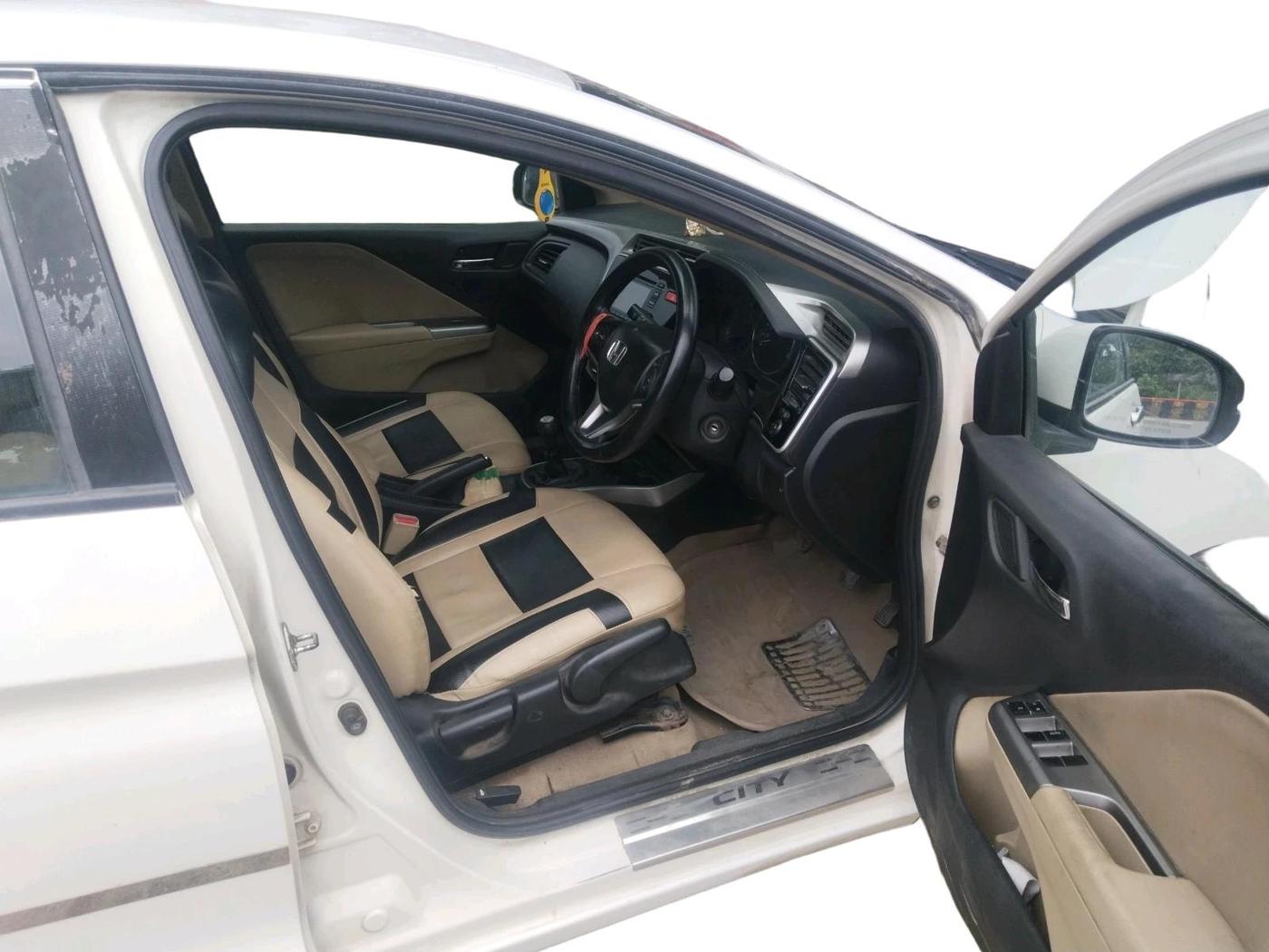 2014 Honda City 1.5L I-DTEC V, Diesel, Manual, 1,39,090 km, interior