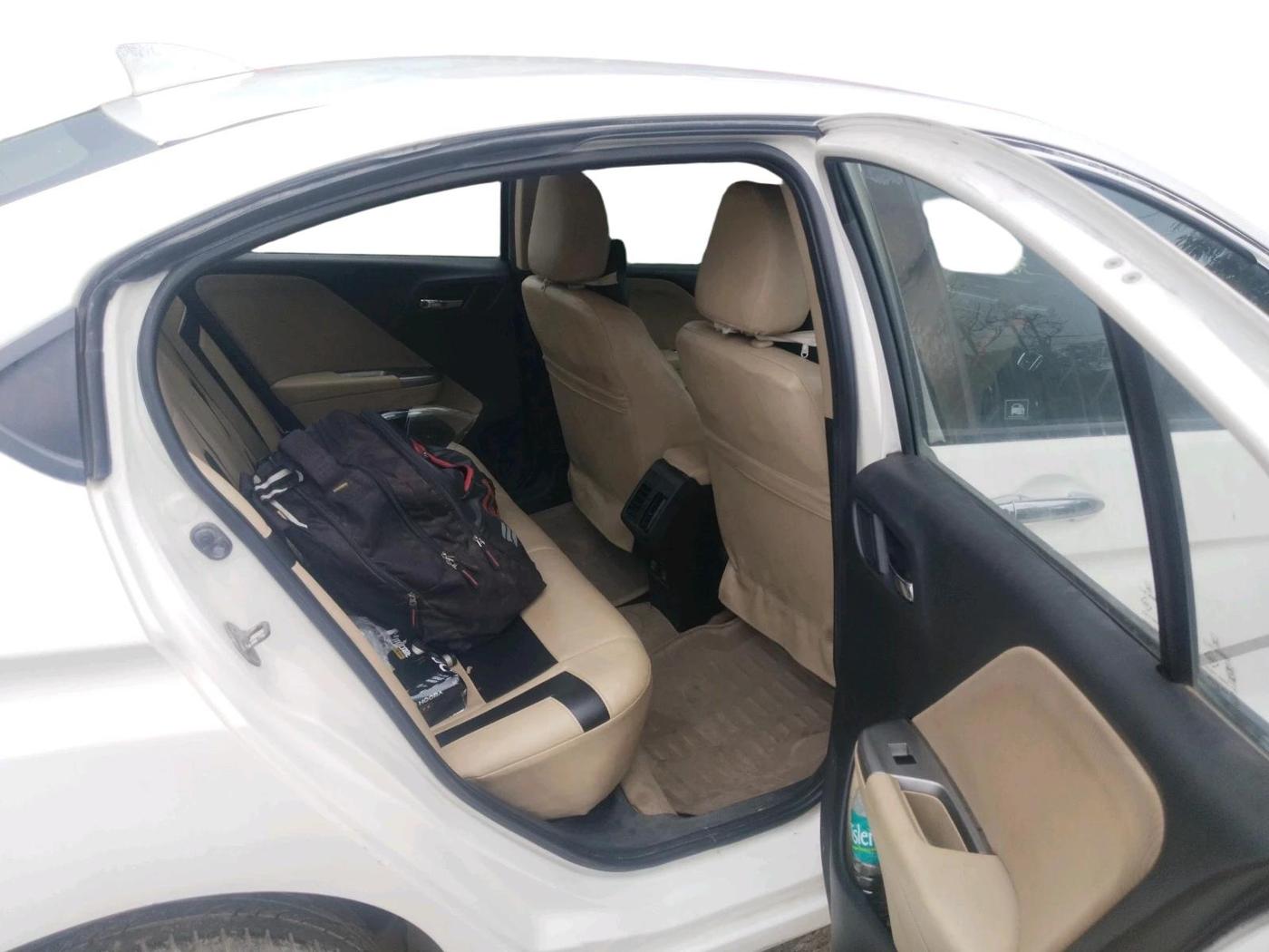 2014 Honda City 1.5L I-DTEC V, Diesel, Manual, 1,39,090 km, interior