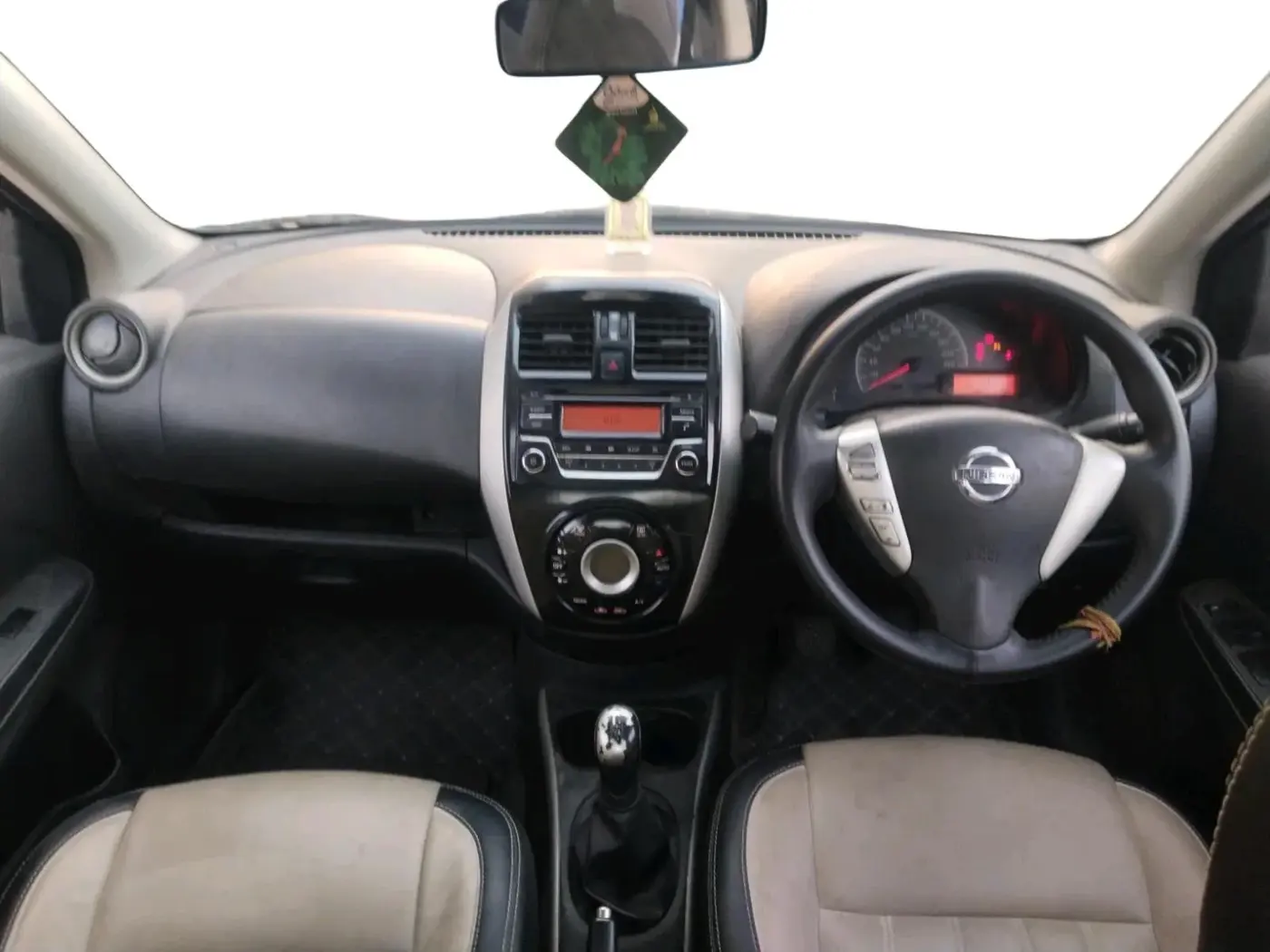 2017 Nissan Sunny XL DIESEL, Diesel, Manual, 73,037 km, interior