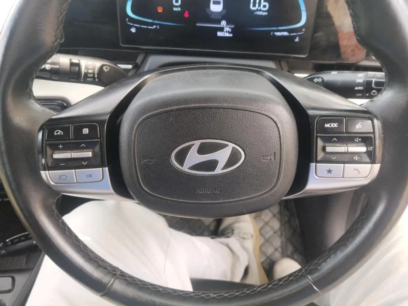 2023 Hyundai Verna SX (O)1.5 VTVT, Petrol, Manual, 50,236 km, interior