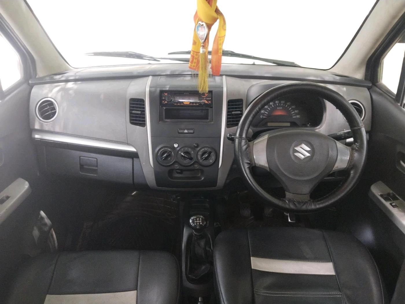 2012 Maruti Wagon R 1.0 LXI, Petrol, Manual, 1,72,917 km, interior