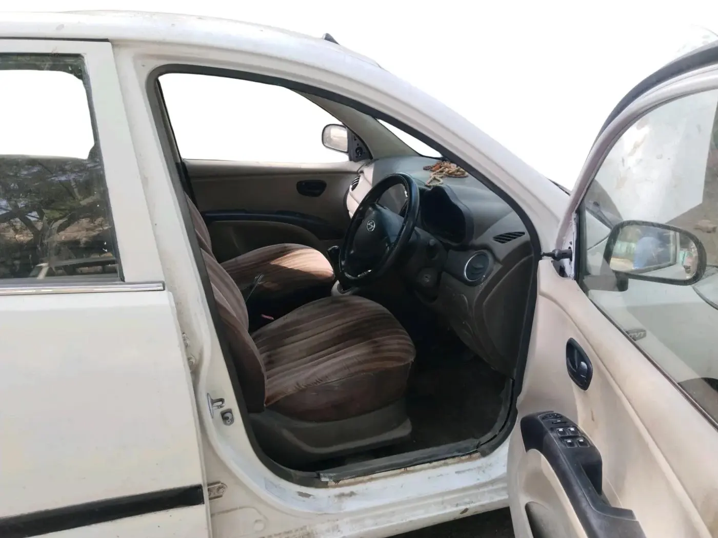 2011 Hyundai i10 SPORTZ 1.2, Petrol, Manual, 1,03,560 km, interior