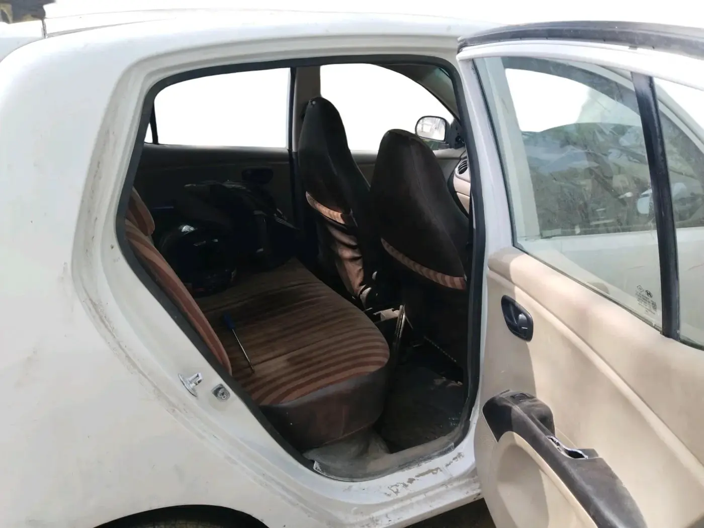 2011 Hyundai i10 SPORTZ 1.2, Petrol, Manual, 1,03,560 km, interior