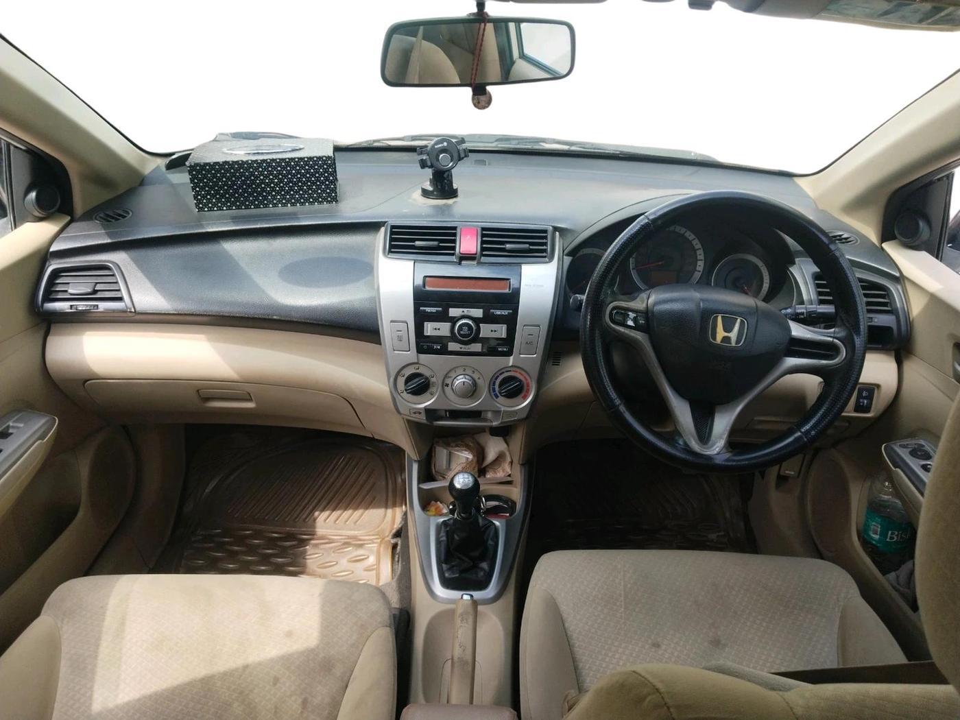 2011 Honda City 1.5L I-VTEC V MT, Petrol, Manual, 1,14,398 km, interior