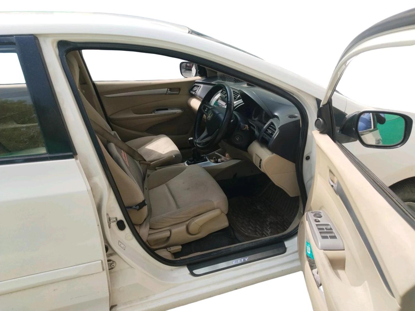 2011 Honda City 1.5L I-VTEC V MT, Petrol, Manual, 1,14,398 km, interior