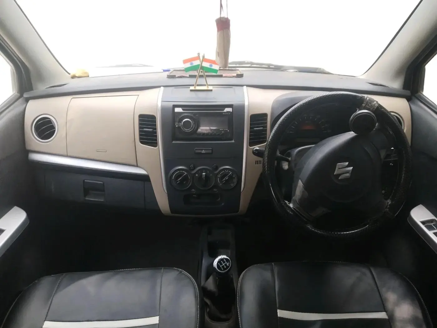 2017 Maruti Wagon R 1.0 LXI CNG, CNG, Manual, 1,08,493 km, interior