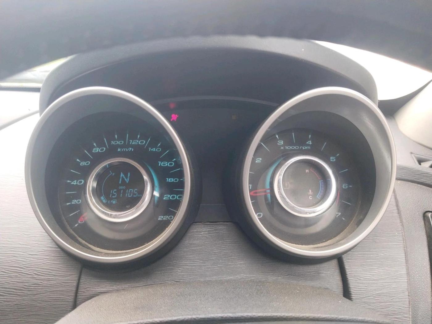 2018 Mahindra XUV500 W9, Diesel, Manual, 1,51,105 km, interior