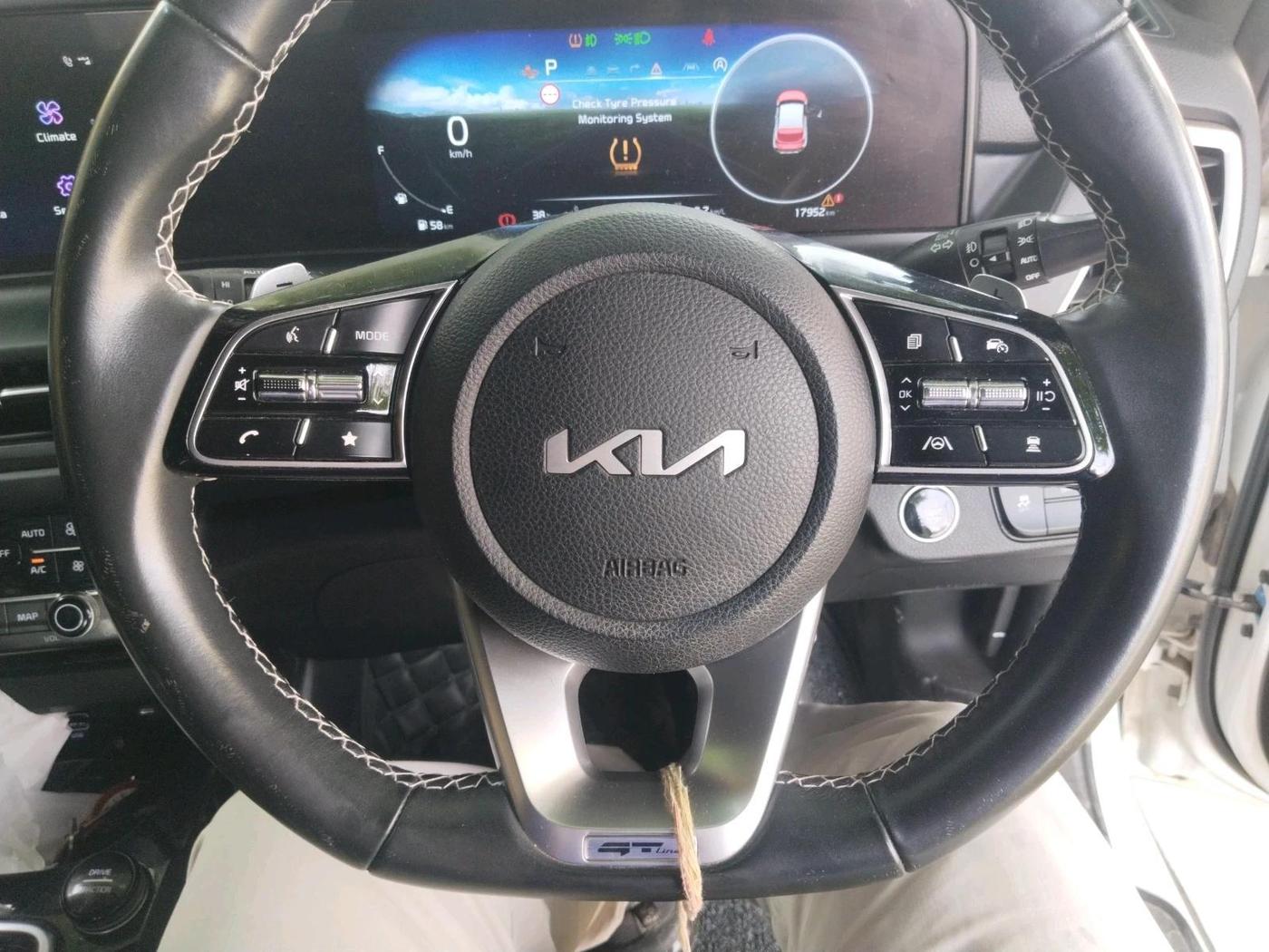 2023 KIA SELTOS  GTX Plus 1.5 Turbo Petrol DCT, Petrol, Automatic, 17,952 km, interior