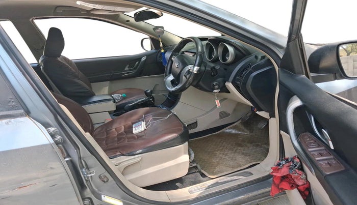 2015 Mahindra XUV500 W6, Diesel, Manual, 1,17,311 km, interior