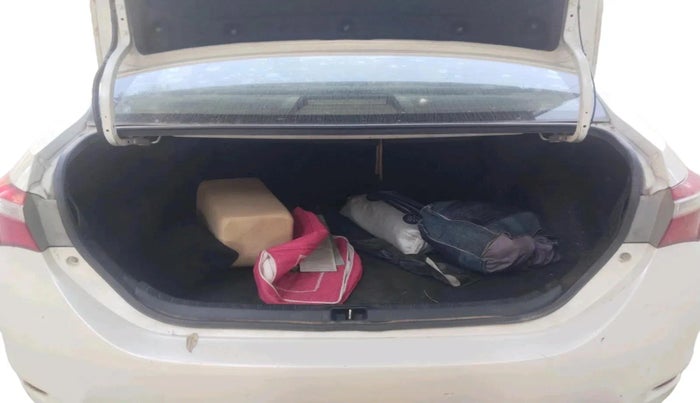 2015 Toyota Corolla Altis JS PETROL, Petrol, Manual, 1,25,562 km, exterior