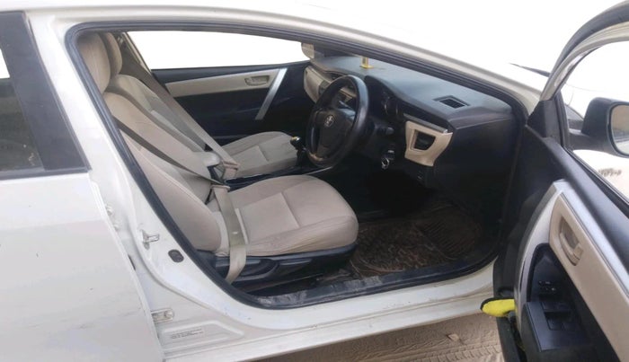 2015 Toyota Corolla Altis JS PETROL, Petrol, Manual, 1,25,562 km, interior