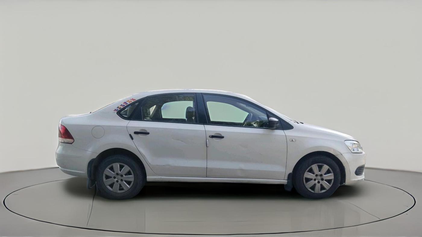 2011 Volkswagen Vento TRENDLINE 1.6, Petrol, Manual, 31,920 km, exterior